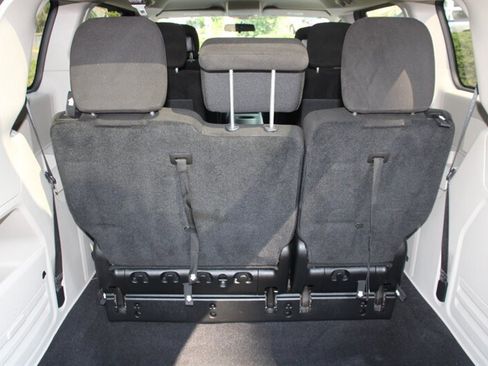 Used 2015 Dodge Grand Caravan SE w/ Quick Order Package 29E SE FWD image 17