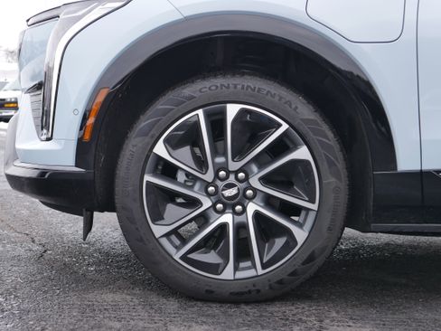 Certified 2025 Cadillac Optiq Sport 1 w/ LPO, Floor Liner Package image 11