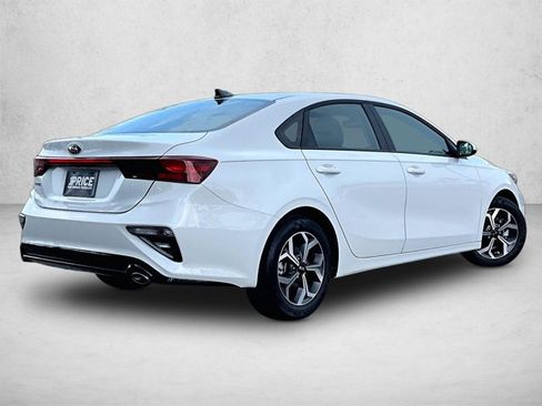 Used 2021 Kia Forte LXS FWD image 2