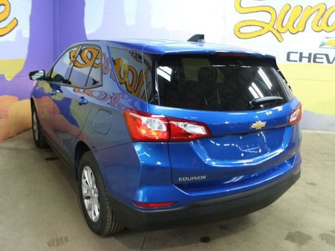 Used 2019 Chevrolet Equinox LS w/ LS Convenience Package image 6