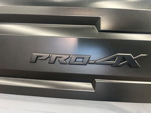 New 2026 Nissan Frontier PRO-4X w/ Pro-4x Convenience Package image 18