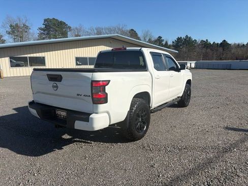 Used 2023 Nissan Frontier SV w/ SV Convenience Package image 6