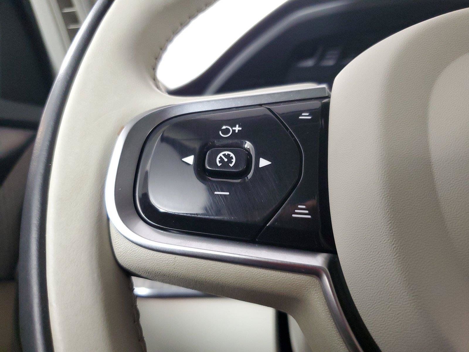 Certified 2024 Volvo XC90 T8 Plus AWD/4WD image 22