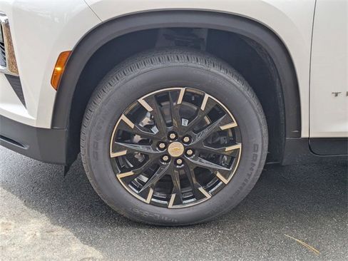 New 2026 Chevrolet Traverse LT w/ Sun and Wheel Package image 7