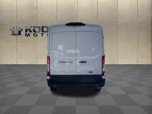 New 2026 Ford Transit 250 148 Medium Roof w/ Load Area Protection Package RWD image 6