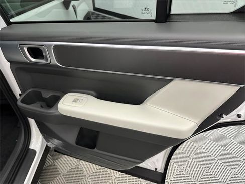 New 2026 Hyundai Santa Fe SE image 16