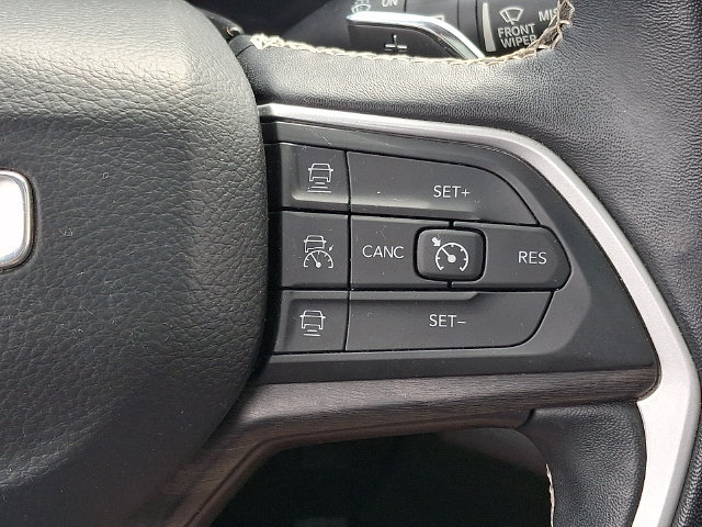 Used 2022 Jeep Grand Cherokee Limited AWD/4WD image 24