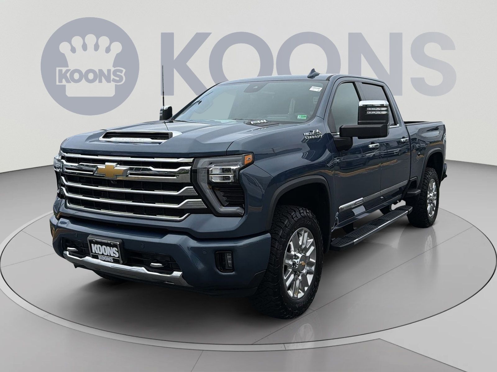 Used 2024 Chevrolet Silverado 2500 High Country w/ High Country Premium Package AWD/4WD image 1