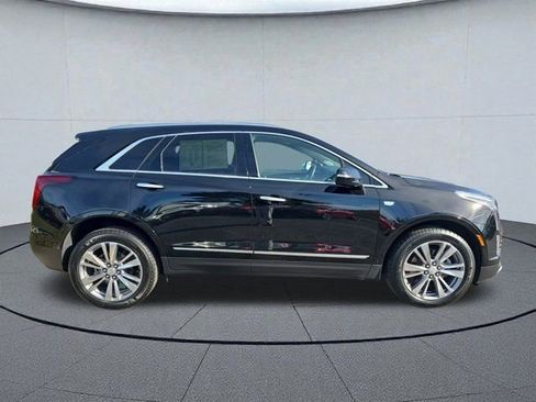 Used 2025 Cadillac XT5 Premium Luxury image 6