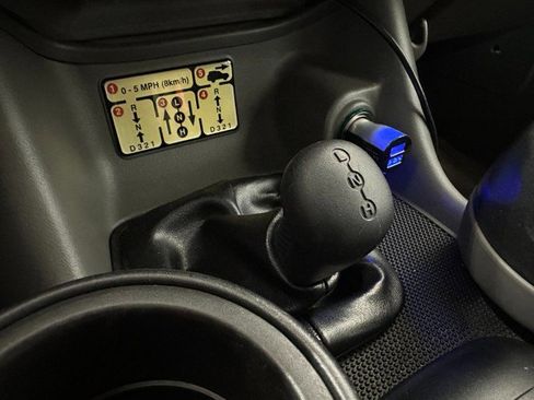 Used 2002 Land Rover Discovery SE image 30