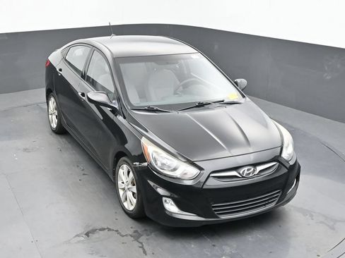 Used 2013 Hyundai Accent GLS w/ Premium Pkg FWD image 32