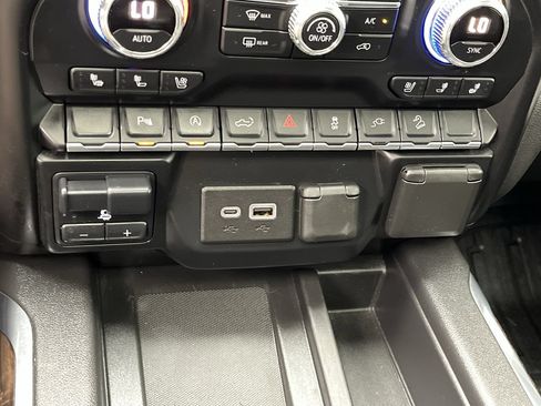 Used 2020 GMC Sierra 1500 Denali AWD/4WD image 26