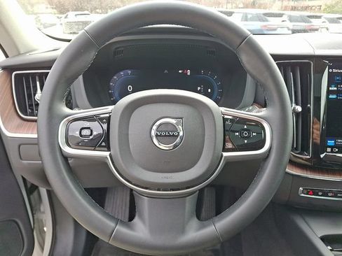 Used 2023 Volvo XC60 B5 Plus w/ Climate Package AWD/4WD image 20