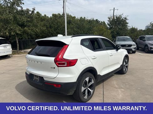 Used 2025 Volvo XC40 B5 Plus AWD/4WD image 5