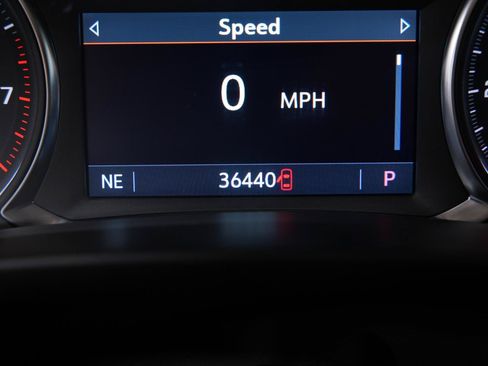 Used 2025 Chevrolet Blazer LT AWD/4WD image 35