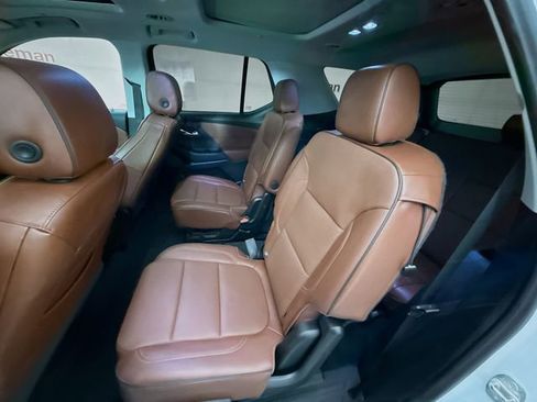 Used 2020 Chevrolet Traverse High Country image 27