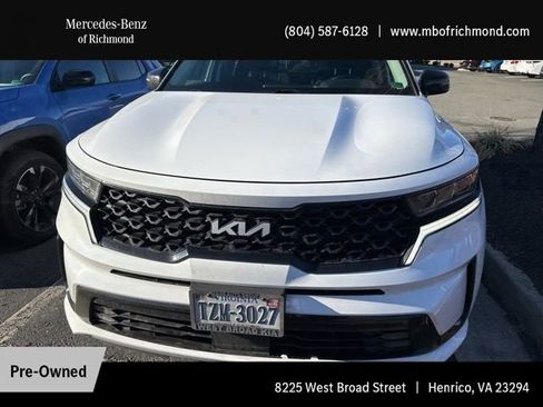Used 2023 Kia Sorento SX image 2