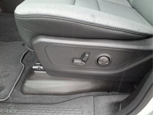 New 2026 RAM 1500 4x4 Crew Cab image 13