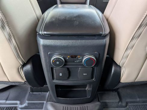 Used 2021 Ford Explorer XLT w/ Equipment Group 202A RWD image 35