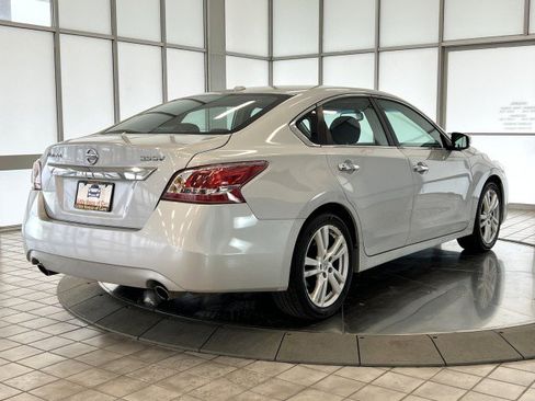 Used 2013 Nissan Altima 3.5 SV image 7