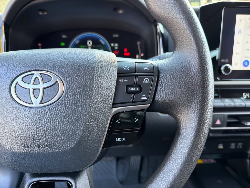 Used 2025 Toyota Camry LE w/ Convenience Package FWD image 17