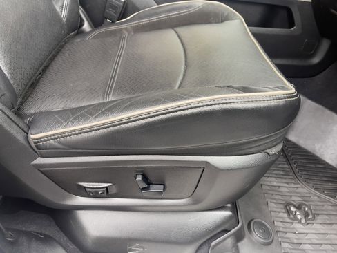 Used 2020 RAM 2500 Laramie image 31