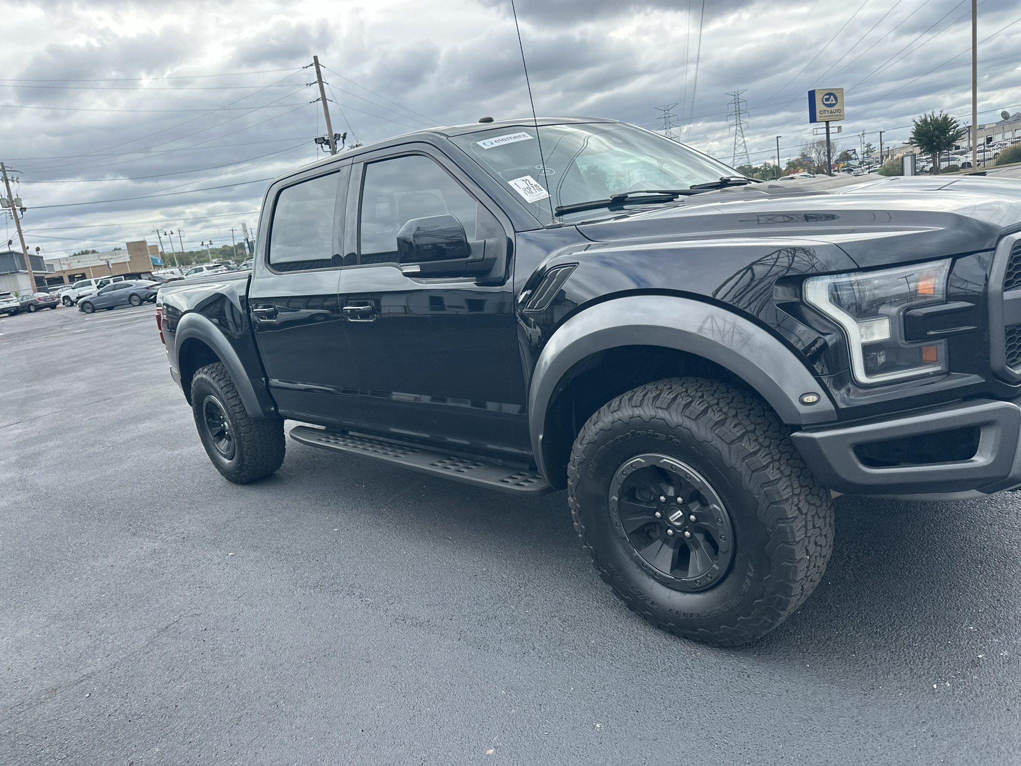 Used 2018 Ford F150 Raptor w/ Equipment Group 802A Luxury AWD/4WD image 2