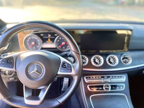 Used 2018 Mercedes-Benz E 400 Coupe image 13