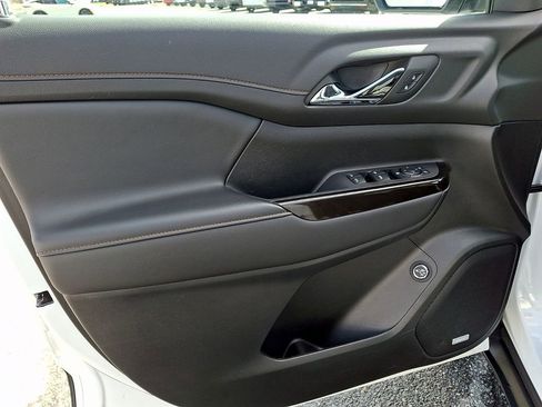 Used 2023 GMC Acadia AT4 image 13