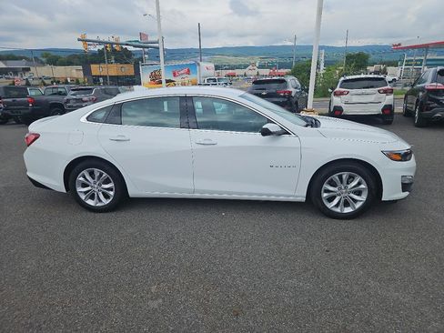 Used 2019 Chevrolet Malibu LT w/ Driver Confidence Package FWD image 2