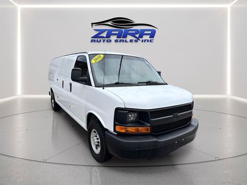 Used 2010 Chevrolet Express 2500 Extended RWD image 8