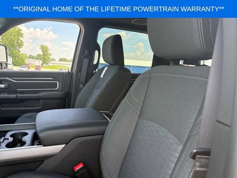 New 2026 RAM 3500 Big Horn AWD/4WD image 10