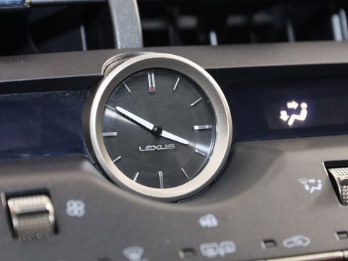 Used 2018 Lexus NX 300h AWD image 26