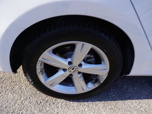 Used 2014 Volkswagen Passat 1.8T Wolfsburg Edition FWD image 11