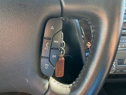 Used 2011 Cadillac DTS Limousine image 26