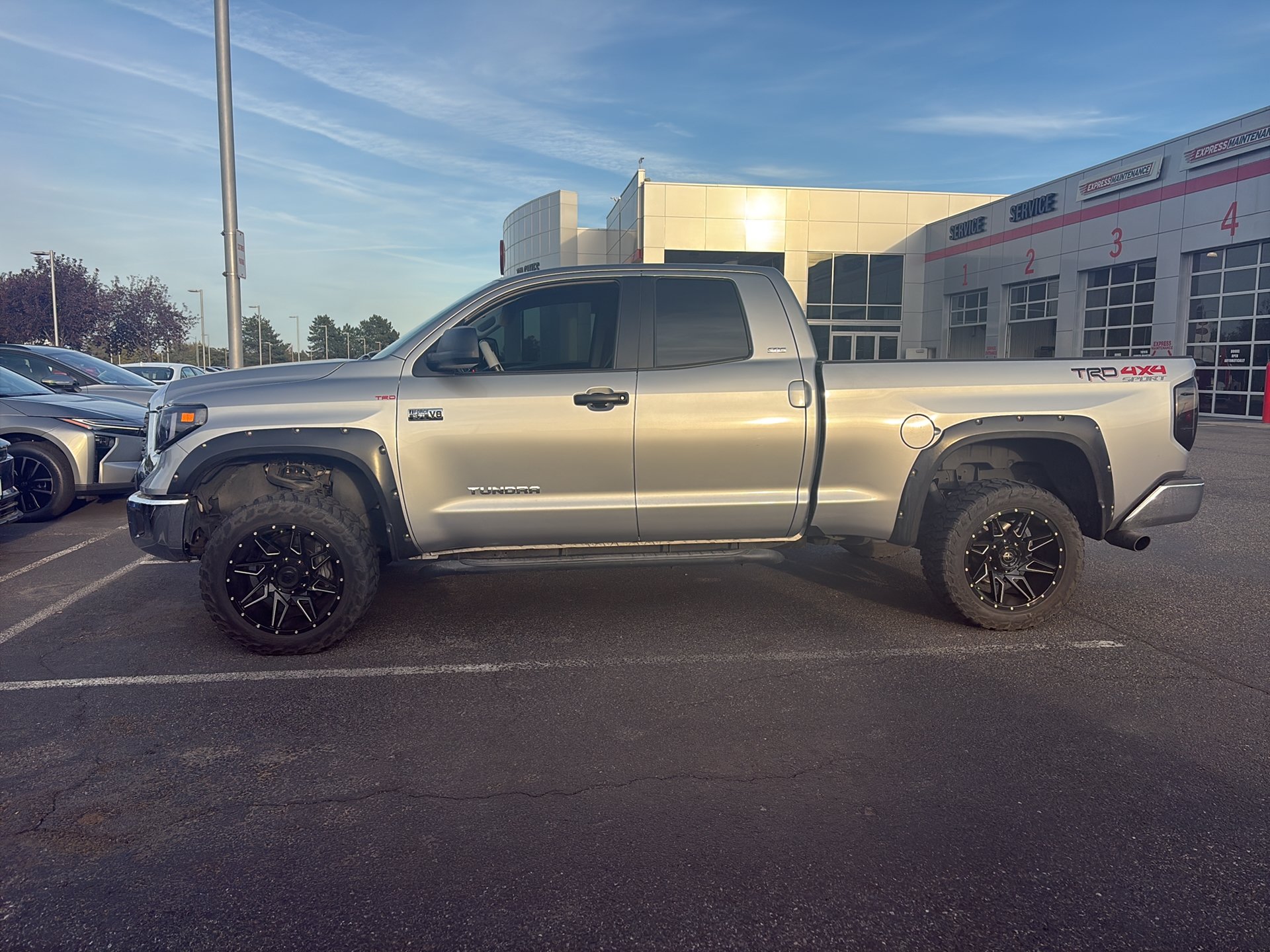 Used 2020 Toyota Tundra SR5 AWD/4WD image 11