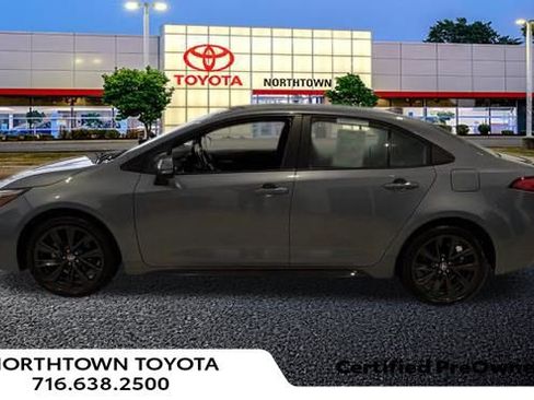 Used 2023 Toyota Corolla SE image 2