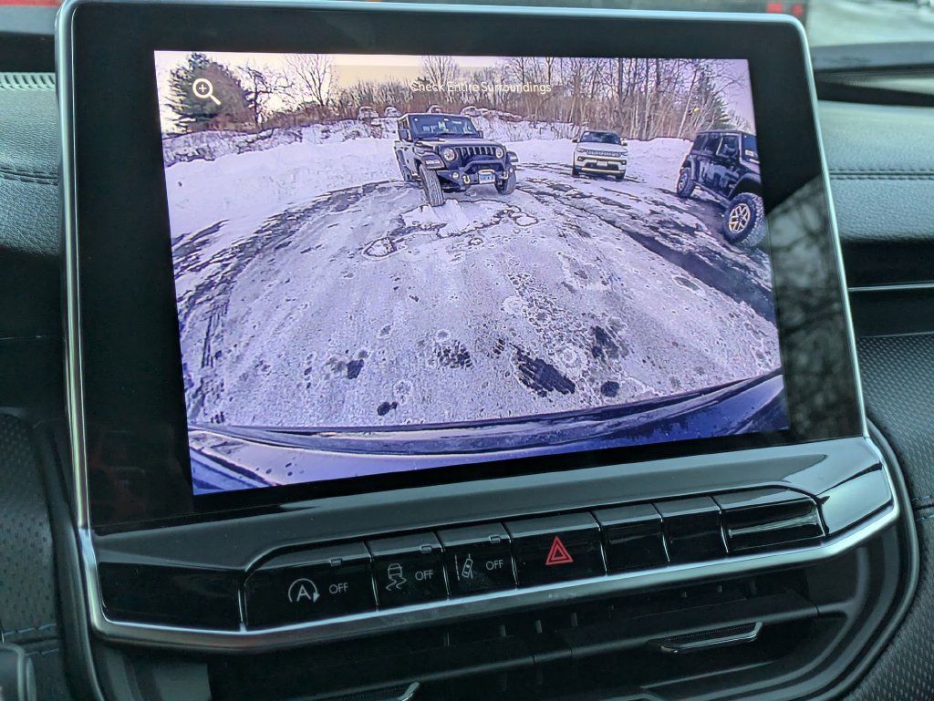 Used 2026 Jeep Compass Latitude AWD/4WD image 20