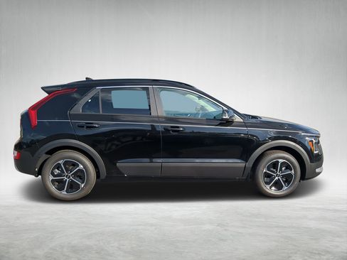 New 2025 Kia Niro EX image 2