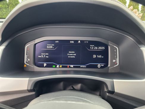 Used 2022 Volkswagen Atlas Cross Sport SEL R-Line image 31