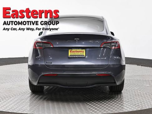 Used 2022 Tesla Model Y Long Range image 6