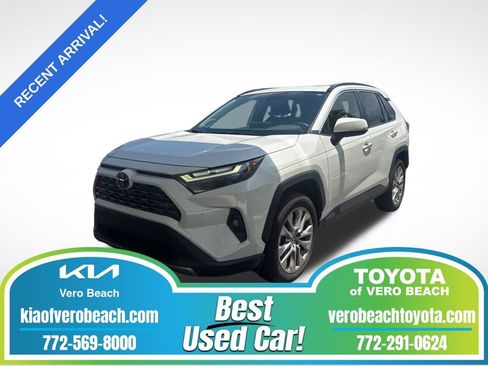 Certified 2022 Toyota RAV4 Limited AWD/4WD image 1