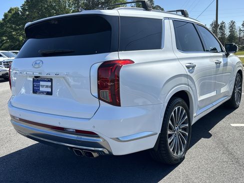 Used 2024 Hyundai Palisade Calligraphy FWD image 6