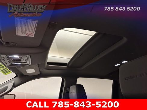 Used 2023 GMC Sierra 2500 Denali image 18