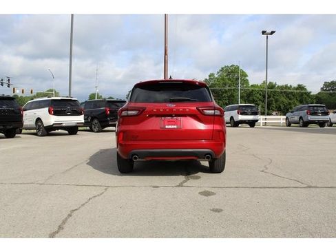 Used 2023 Ford Escape ST-Line w/ Cold Weather Package FWD image 4