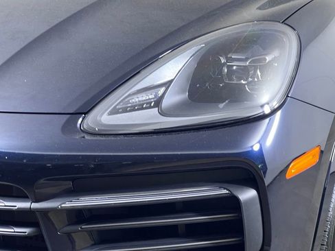 Certified 2023 Porsche Cayenne Platinum Edition AWD/4WD image 15