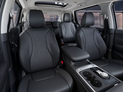 New 2027 Kia Carnival SX w/ Dark Edition Package FWD image 15
