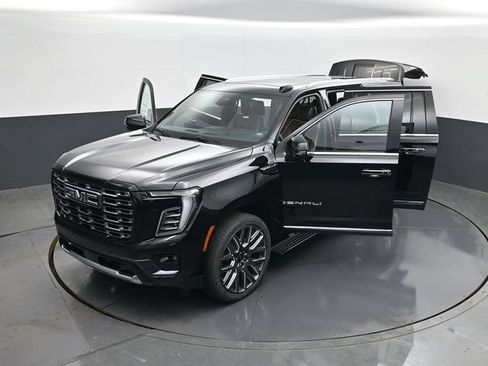 Certified 2026 GMC Yukon XL Denali Ultimate AWD/4WD image 31