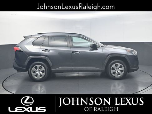 Used 2021 Toyota RAV4 LE image 6