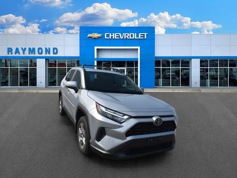 Used 2024 Toyota RAV4 XLE w/ Convenience Package AWD/4WD image 9